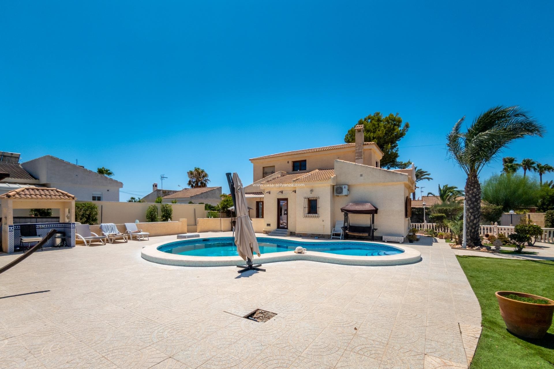 Resale - Villa - Torrevieja - El chaparral