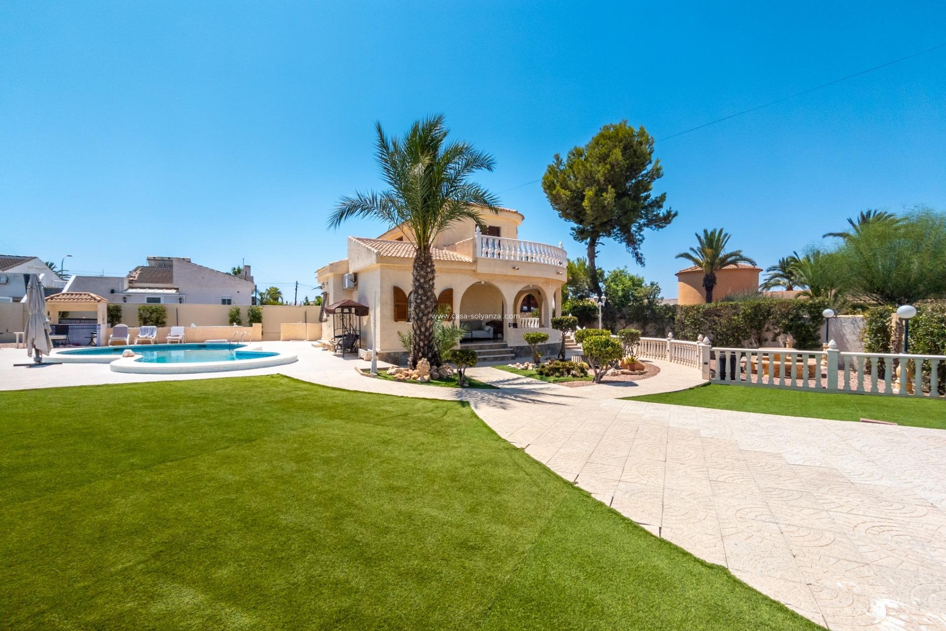 Resale - Villa - Torrevieja - El chaparral
