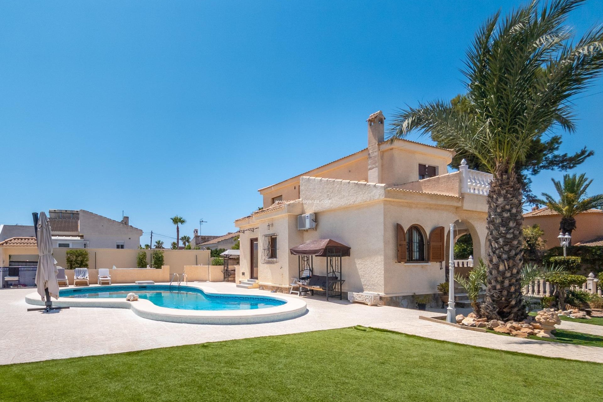 Resale - Villa - Torrevieja - El chaparral