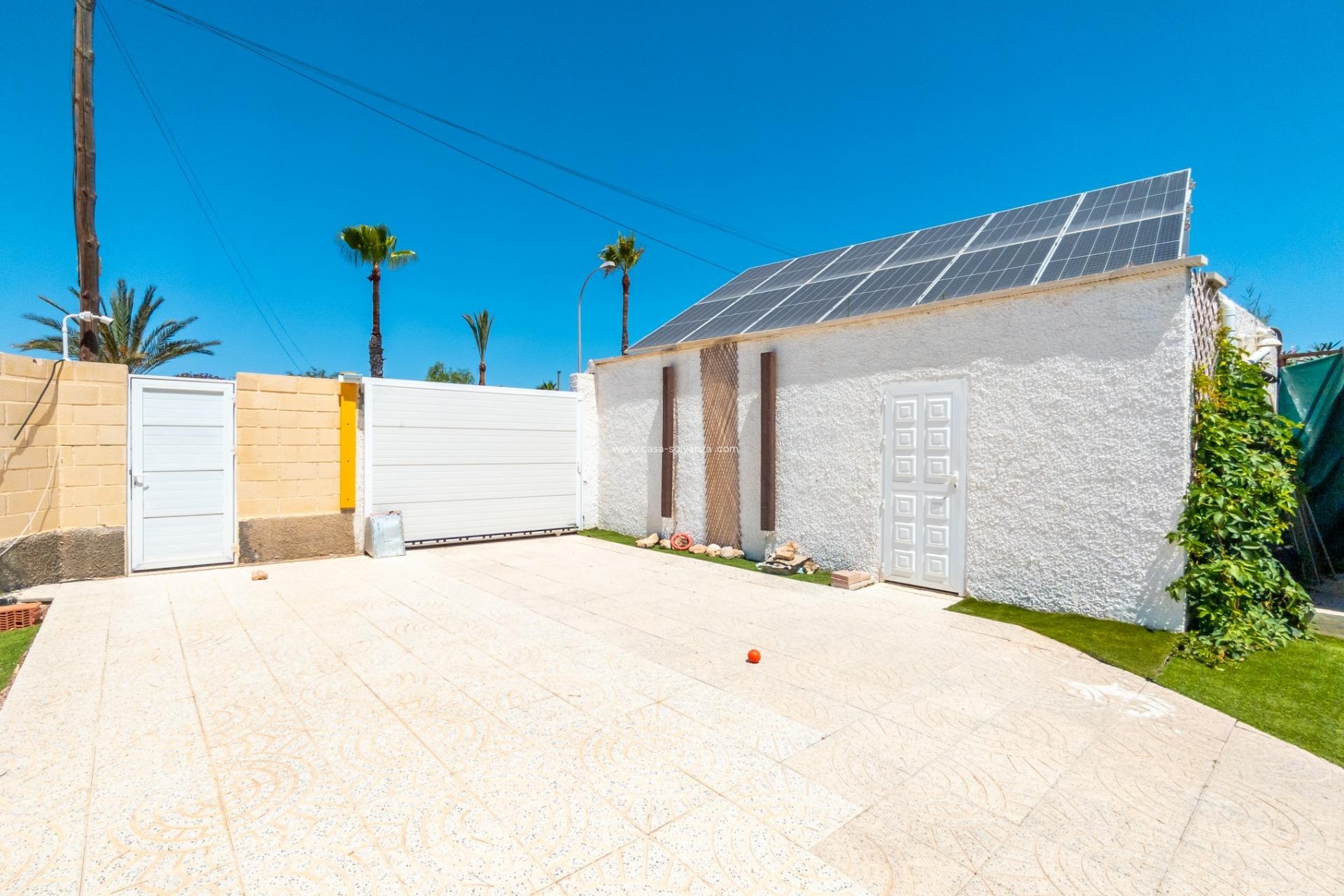 Resale - Villa - Torrevieja - El chaparral