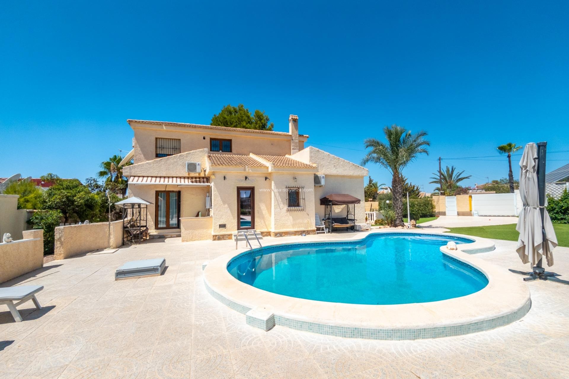 Resale - Villa - Torrevieja - El chaparral