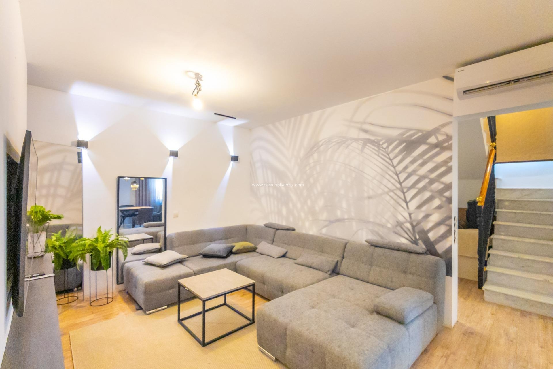 Resale - Villa - Torrevieja - El chaparral