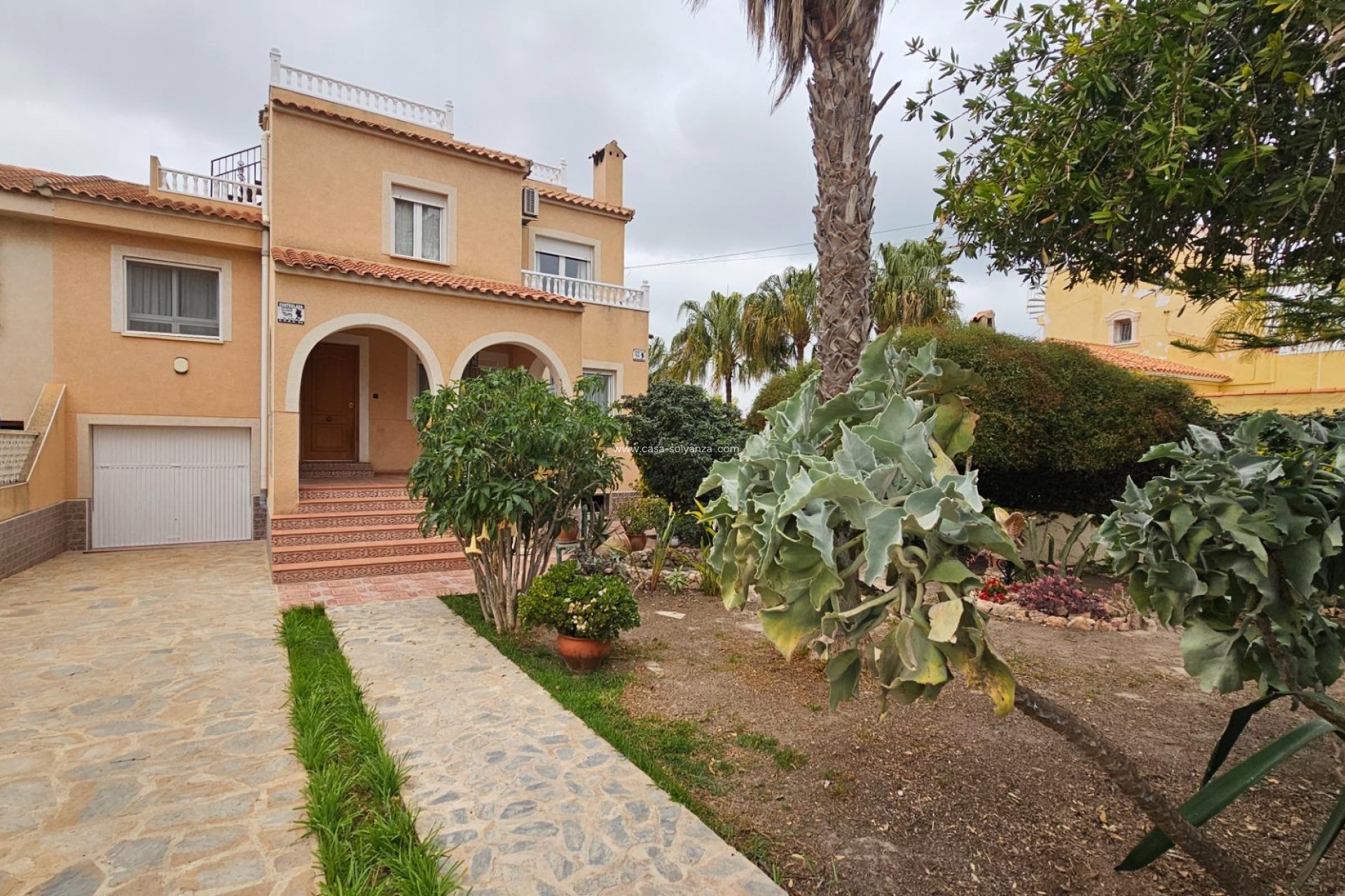 Resale - Villa - Torrevieja - El chaparral