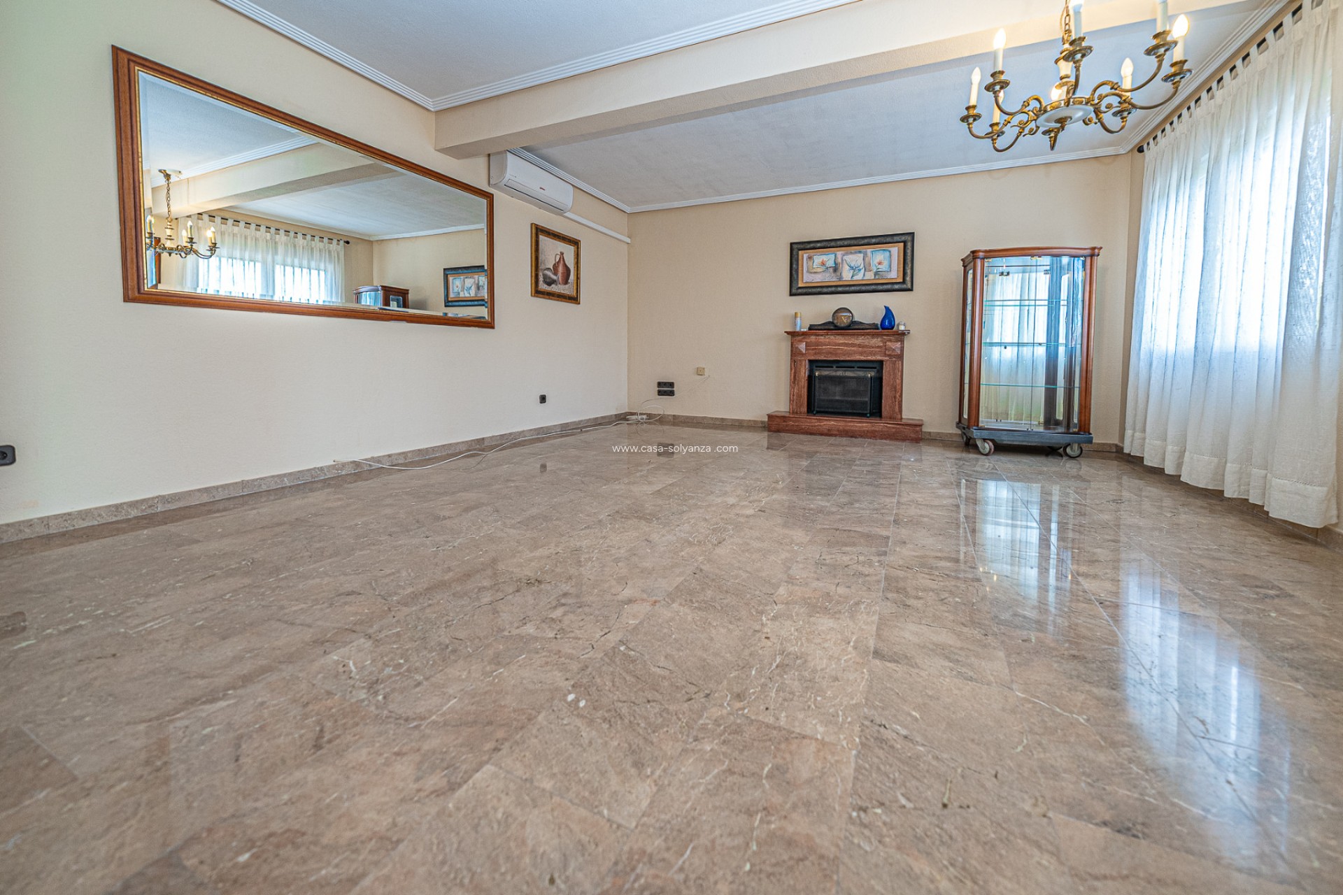 Resale - Villa - Torrevieja - El Chaparral