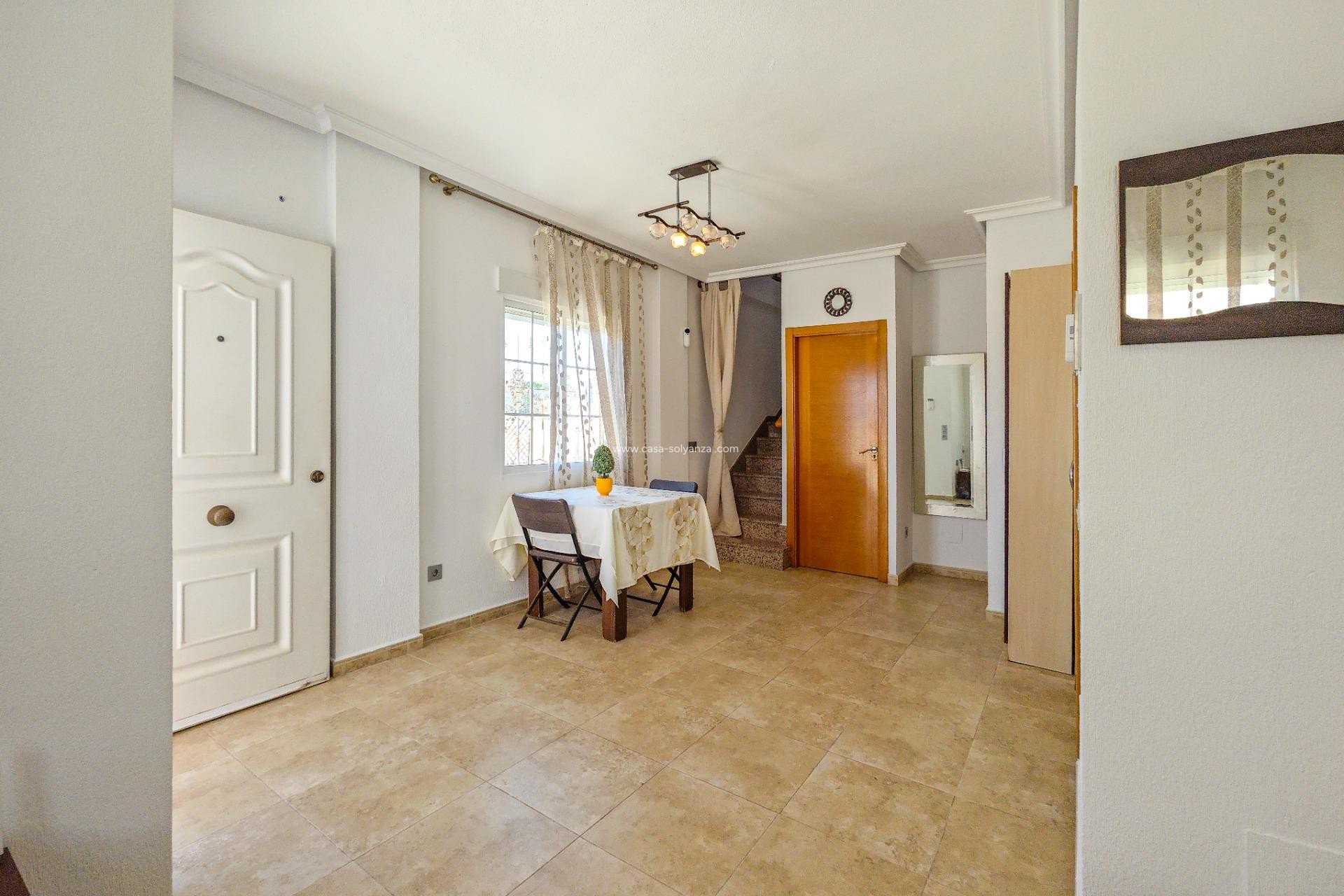 Resale - Villa - Torrevieja - La Mata