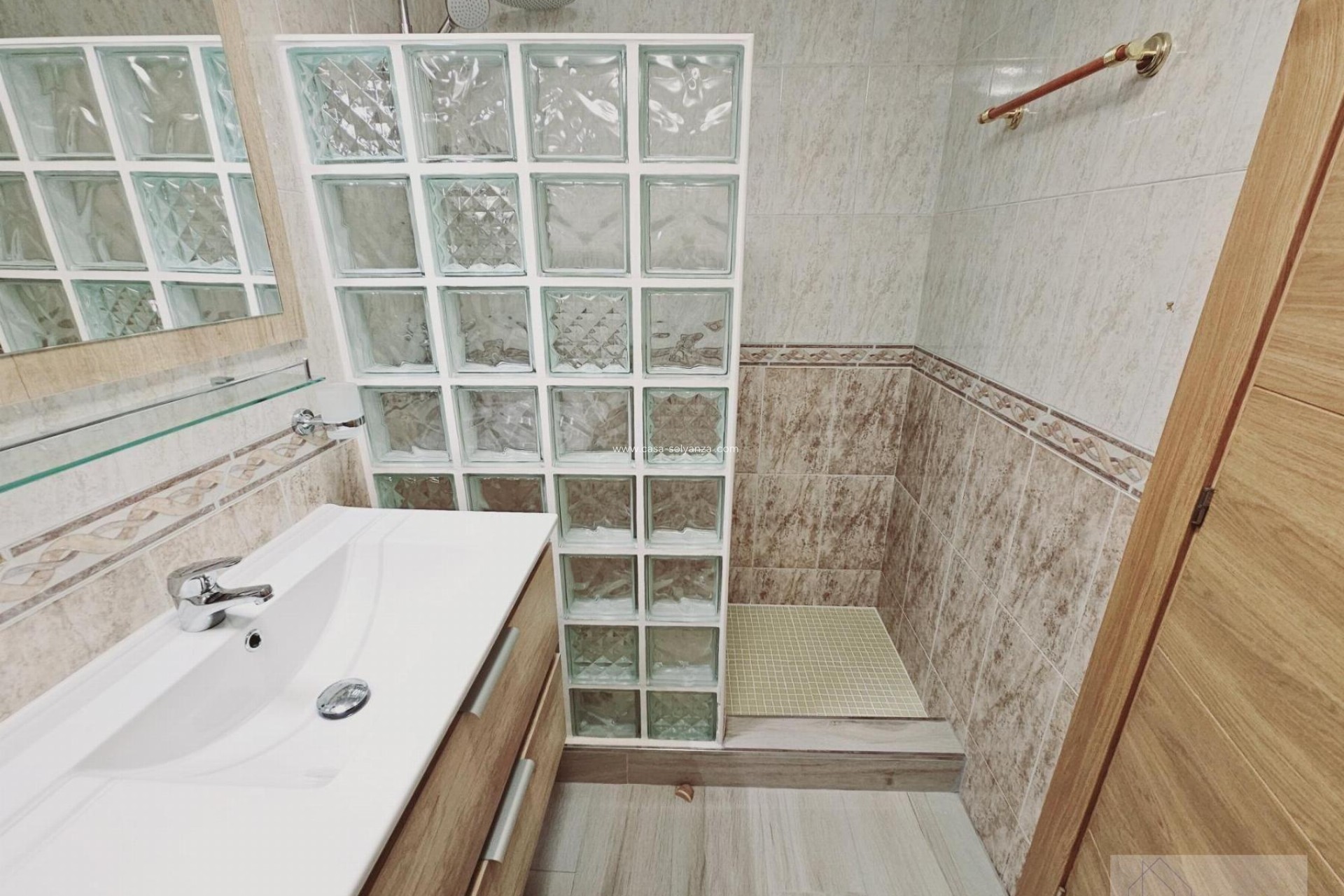 Resale - Villa - Torrevieja - La Siesta