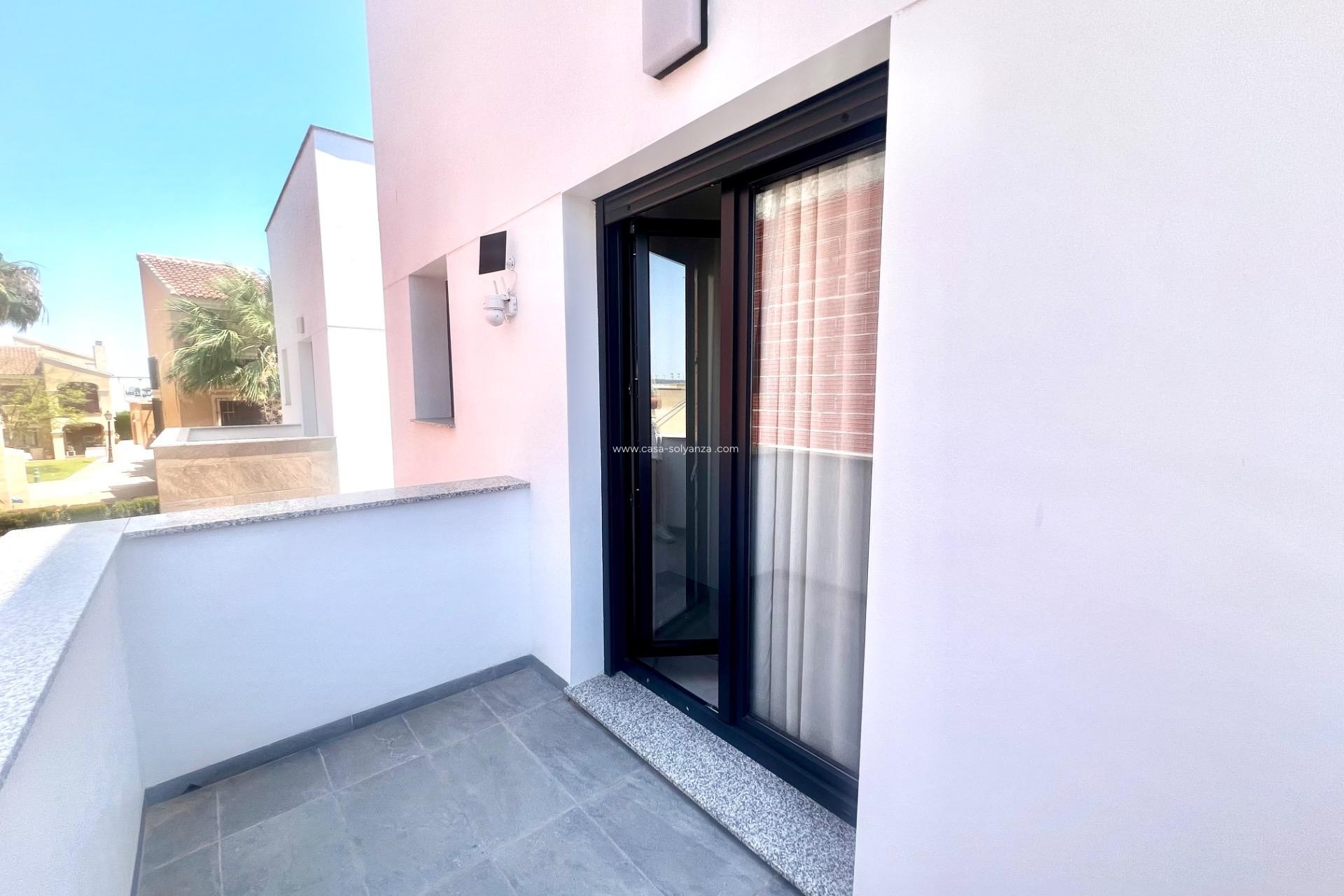 Resale - Villa - Torrevieja - La Siesta