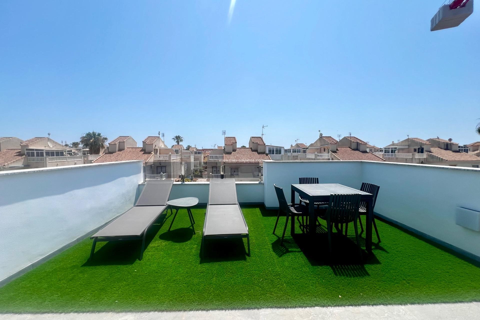 Resale - Villa - Torrevieja - La Siesta