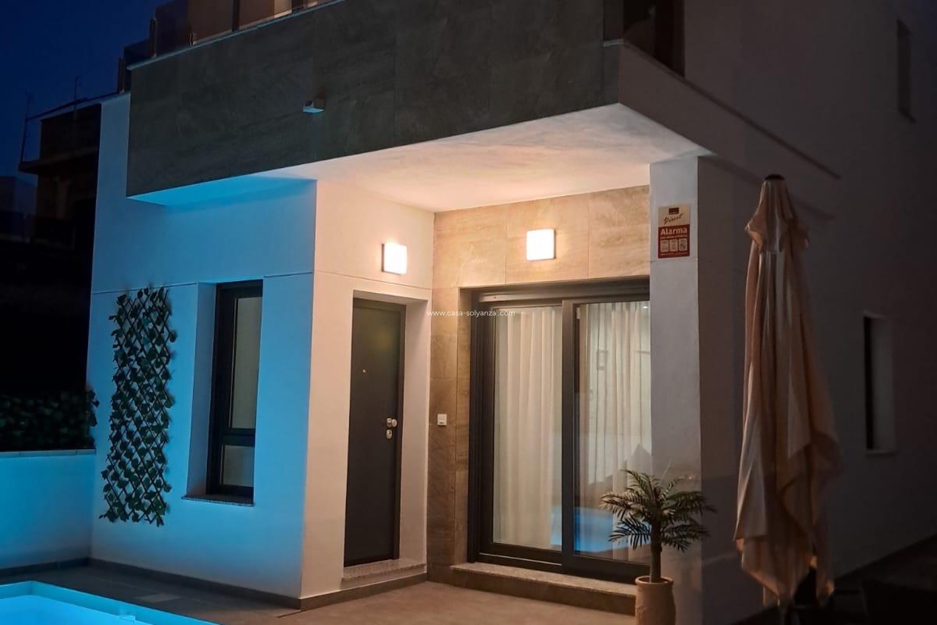 Resale - Villa - Torrevieja - La Siesta