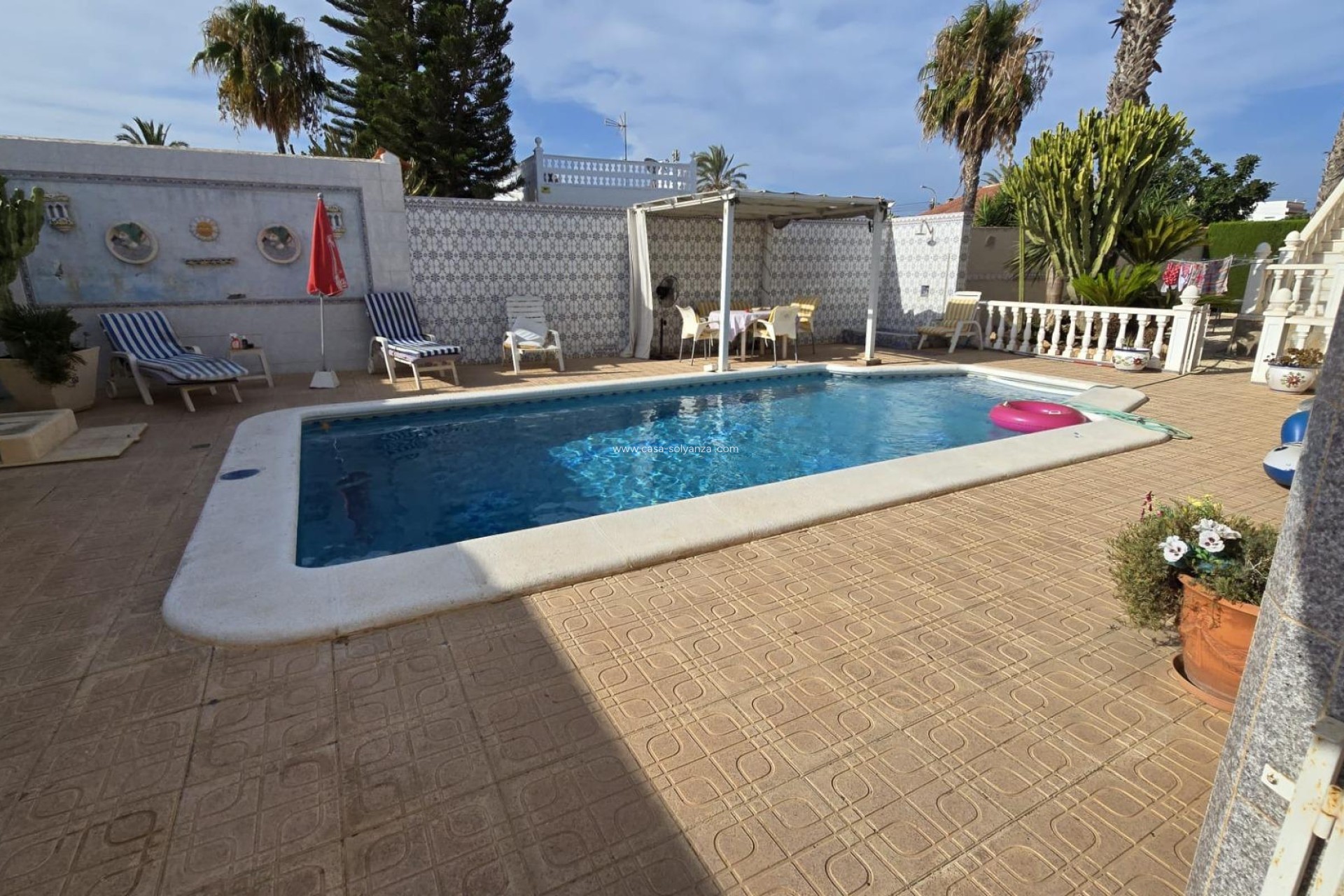 Resale - Villa - Torrevieja - La Siesta