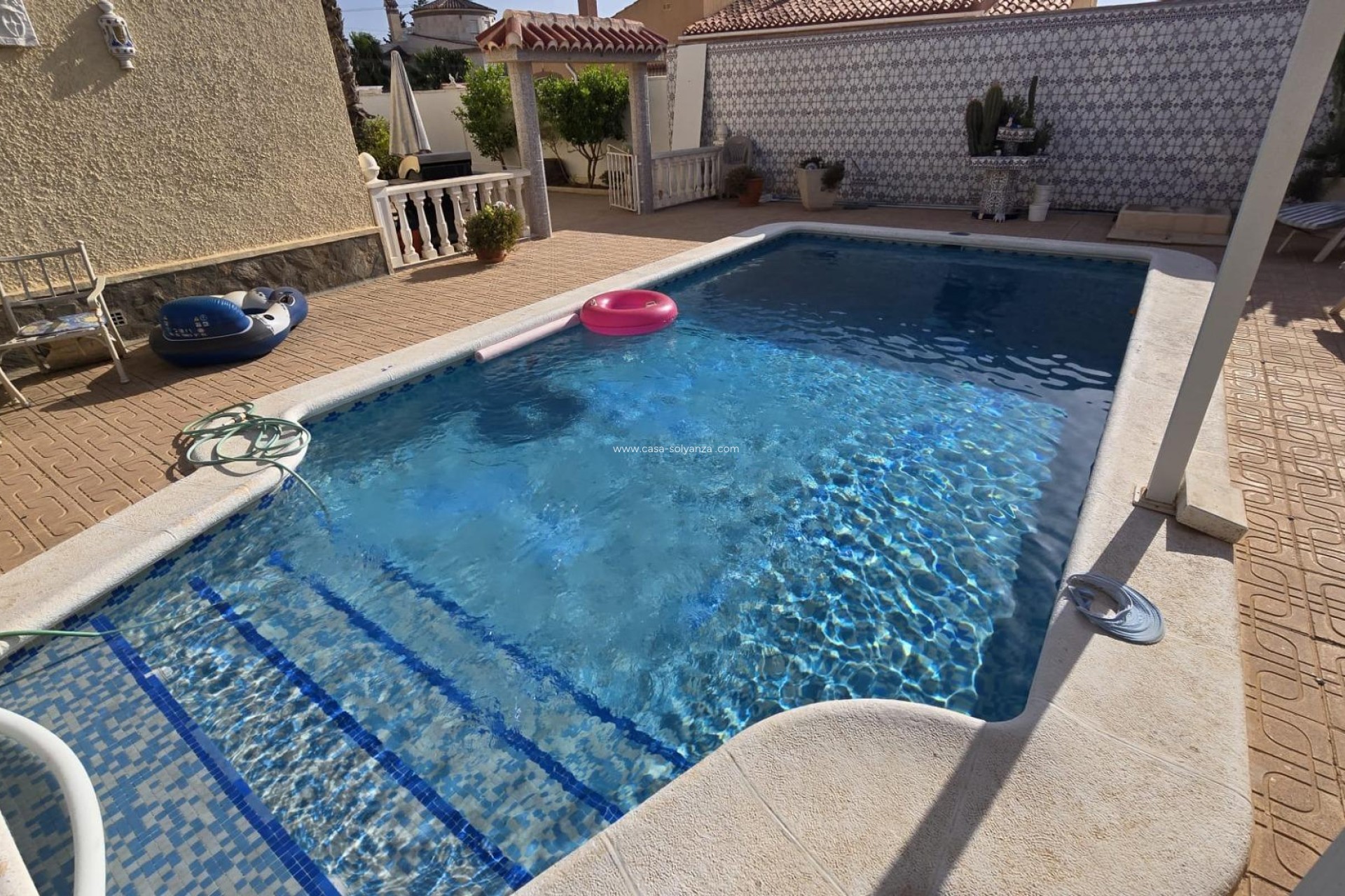 Resale - Villa - Torrevieja - La Siesta
