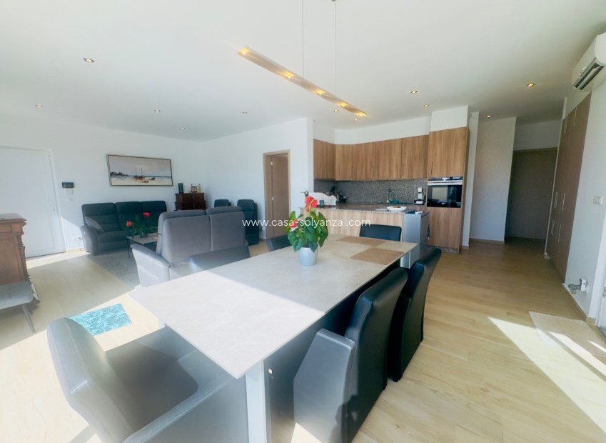 Resale - Villa - Torrevieja - La Siesta