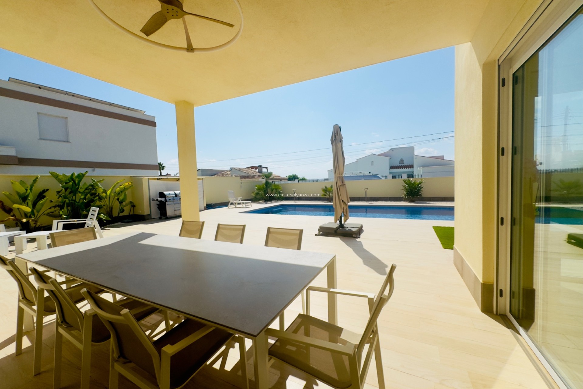 Resale - Villa - Torrevieja - La Siesta