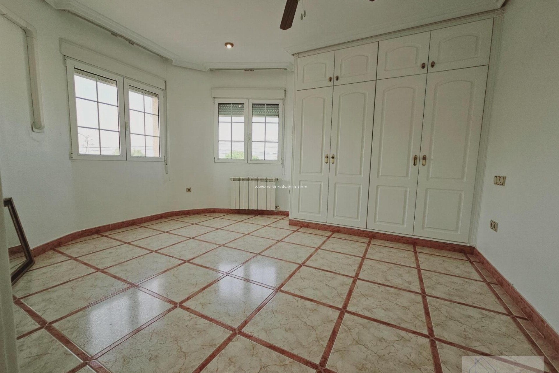 Resale - Villa - Torrevieja - La Siesta