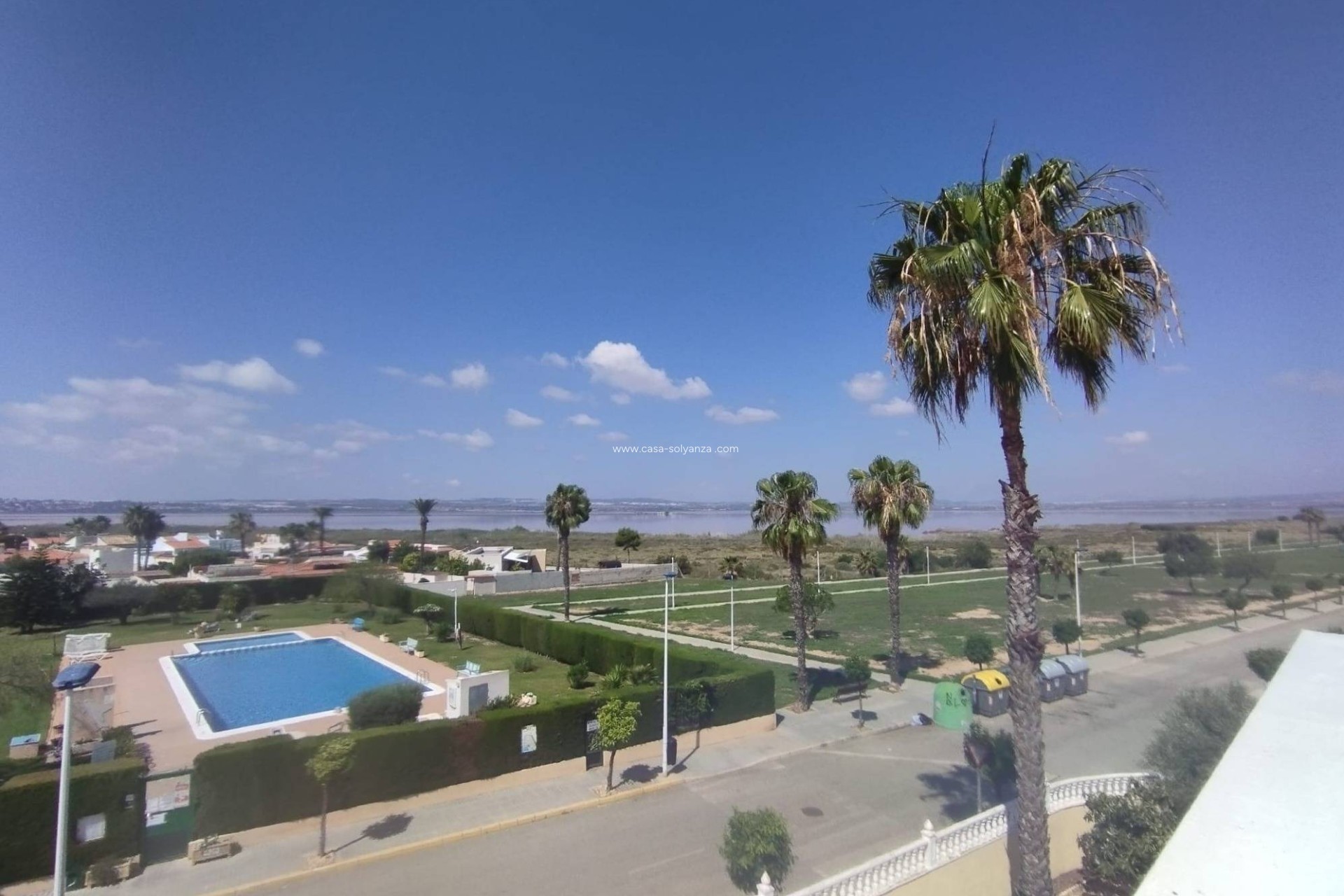 Resale - Villa - Torrevieja - La Siesta