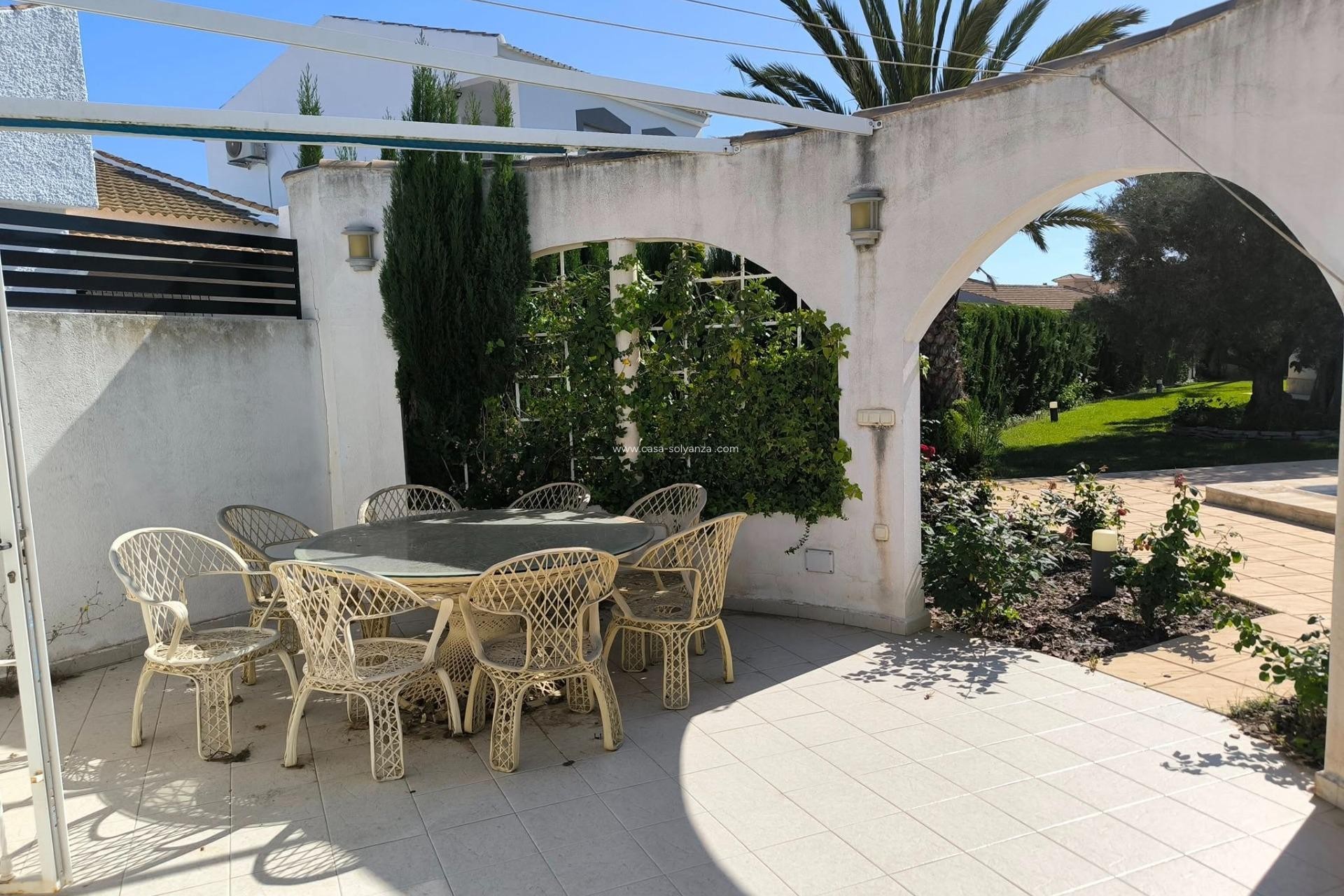 Resale - Villa - Torrevieja - La Siesta