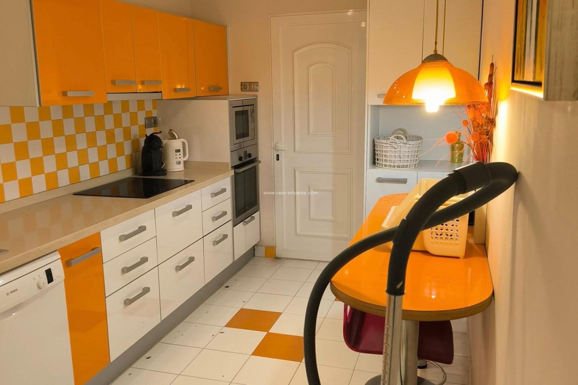 Resale - Villa - Torrevieja - La Siesta