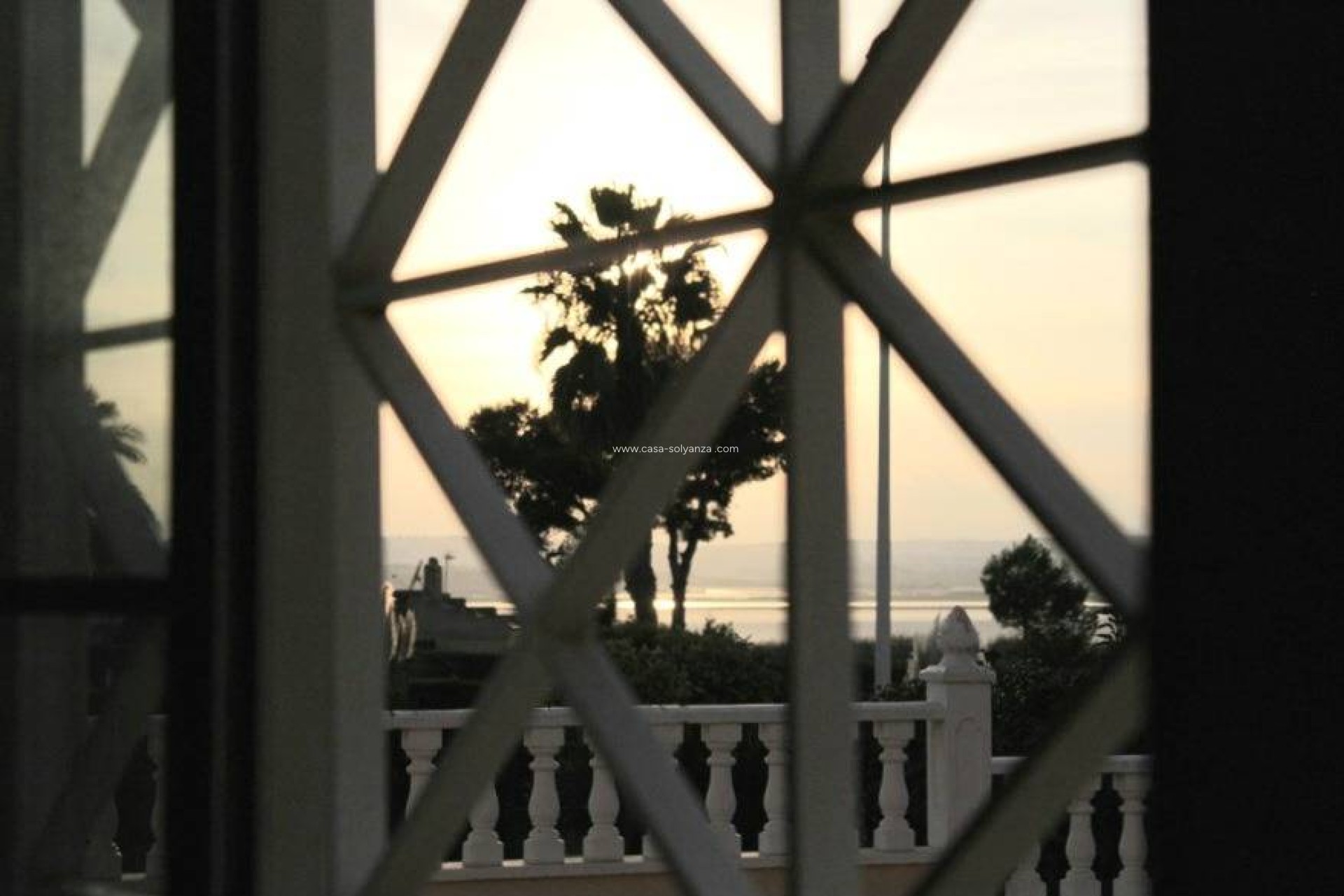 Resale - Villa - Torrevieja - La Siesta