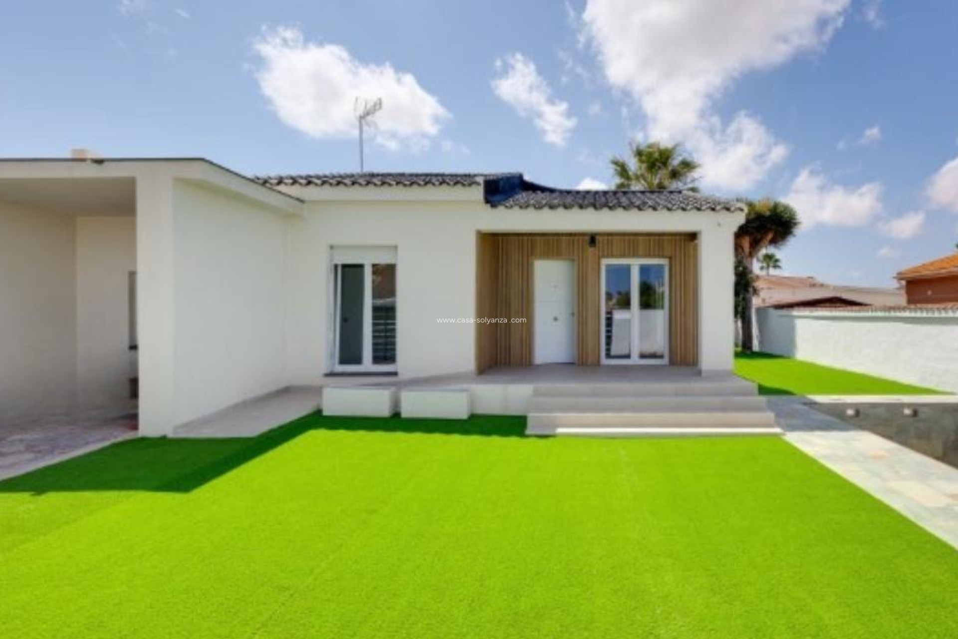 Resale - Villa - Torrevieja - La Siesta