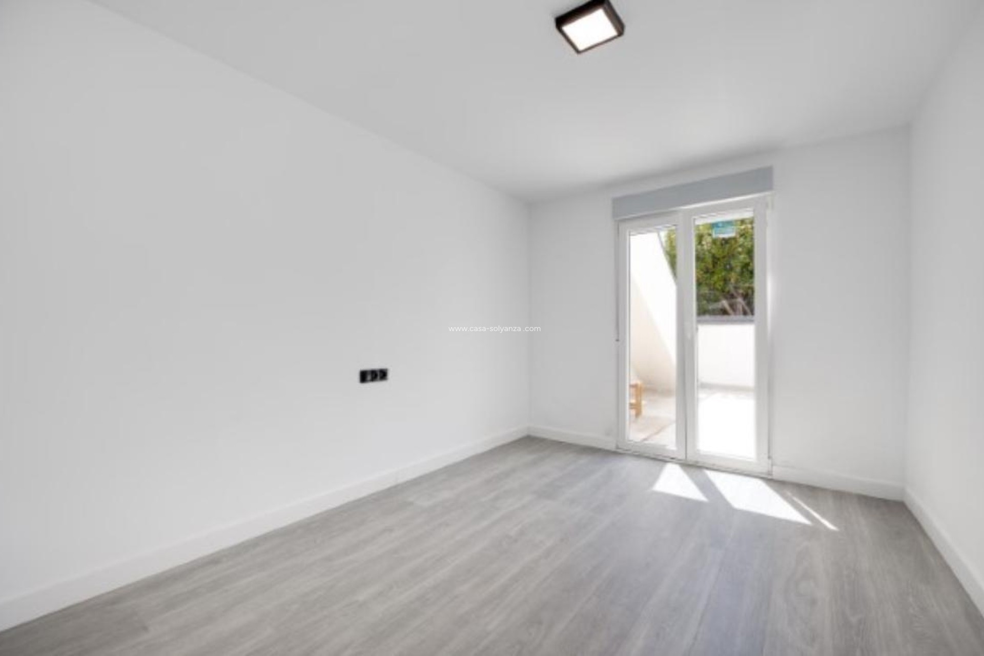 Resale - Villa - Torrevieja - La Siesta