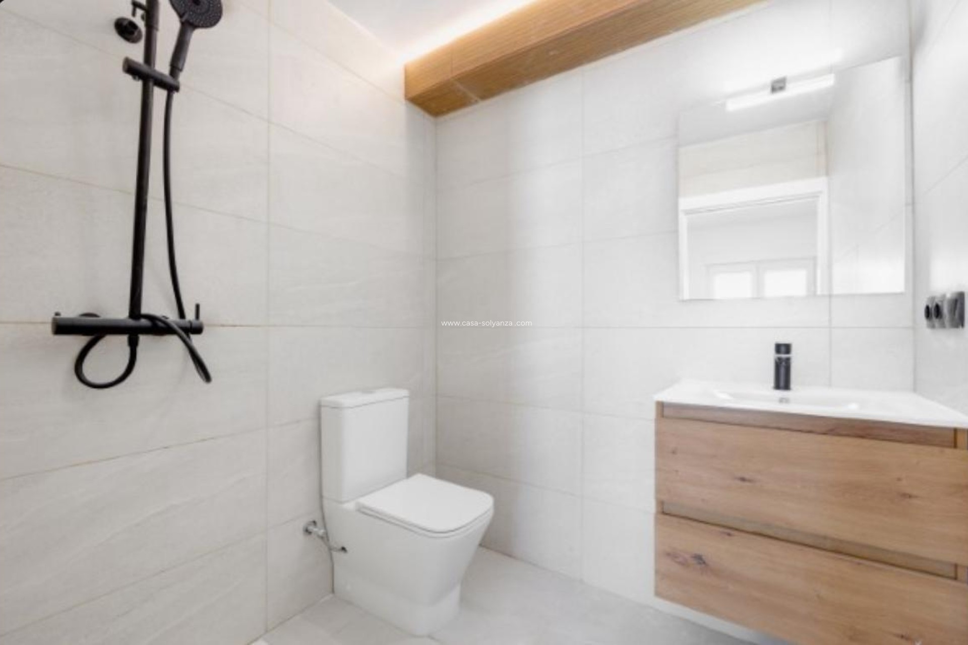 Resale - Villa - Torrevieja - La Siesta