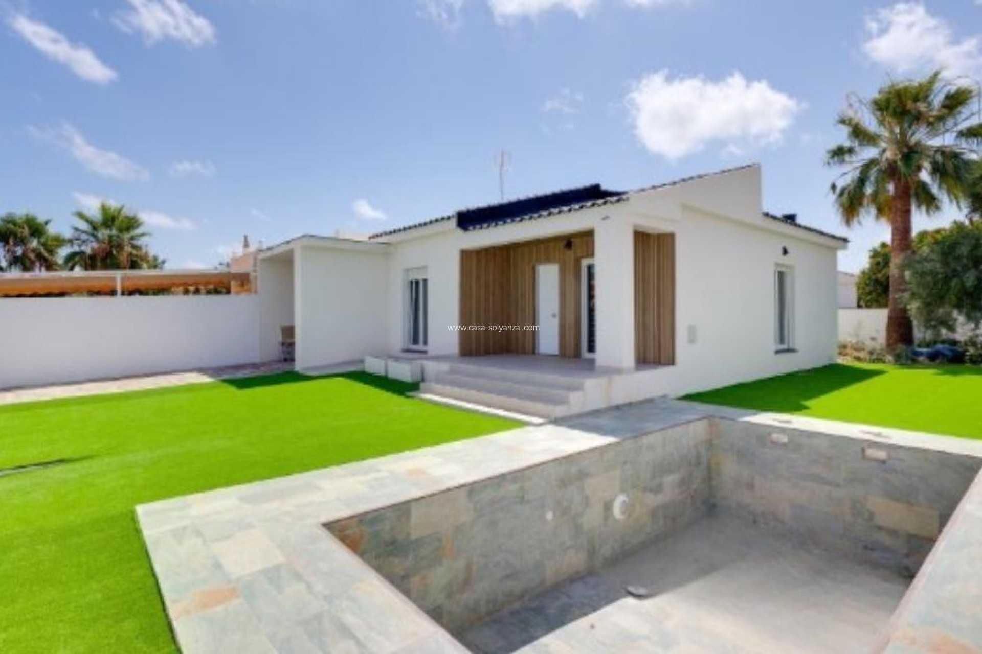 Resale - Villa - Torrevieja - La Siesta