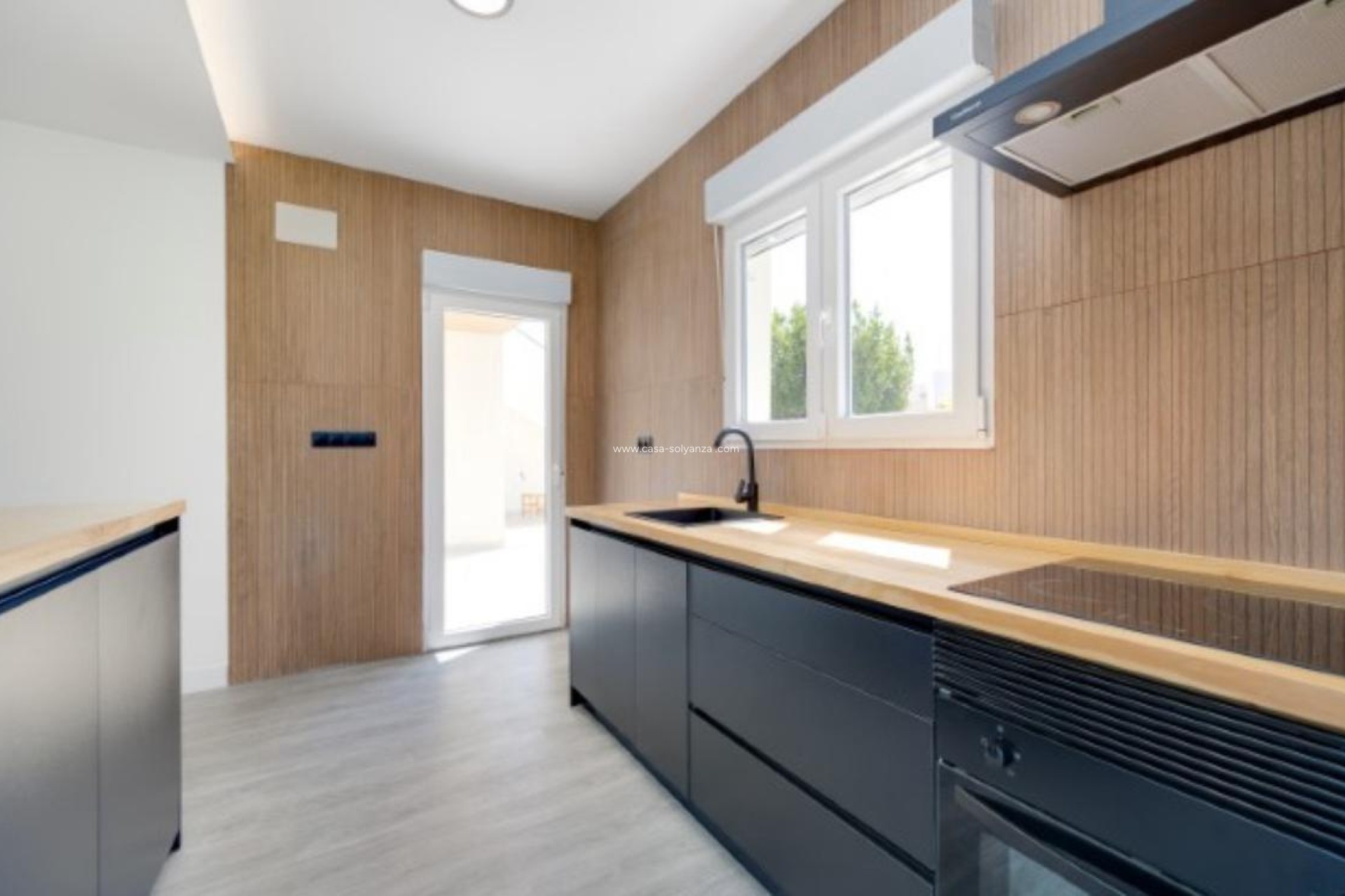 Resale - Villa - Torrevieja - La Siesta