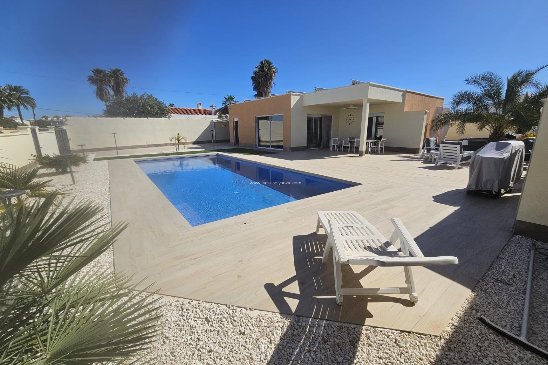 Resale - Villa - Torrevieja - La Siesta
