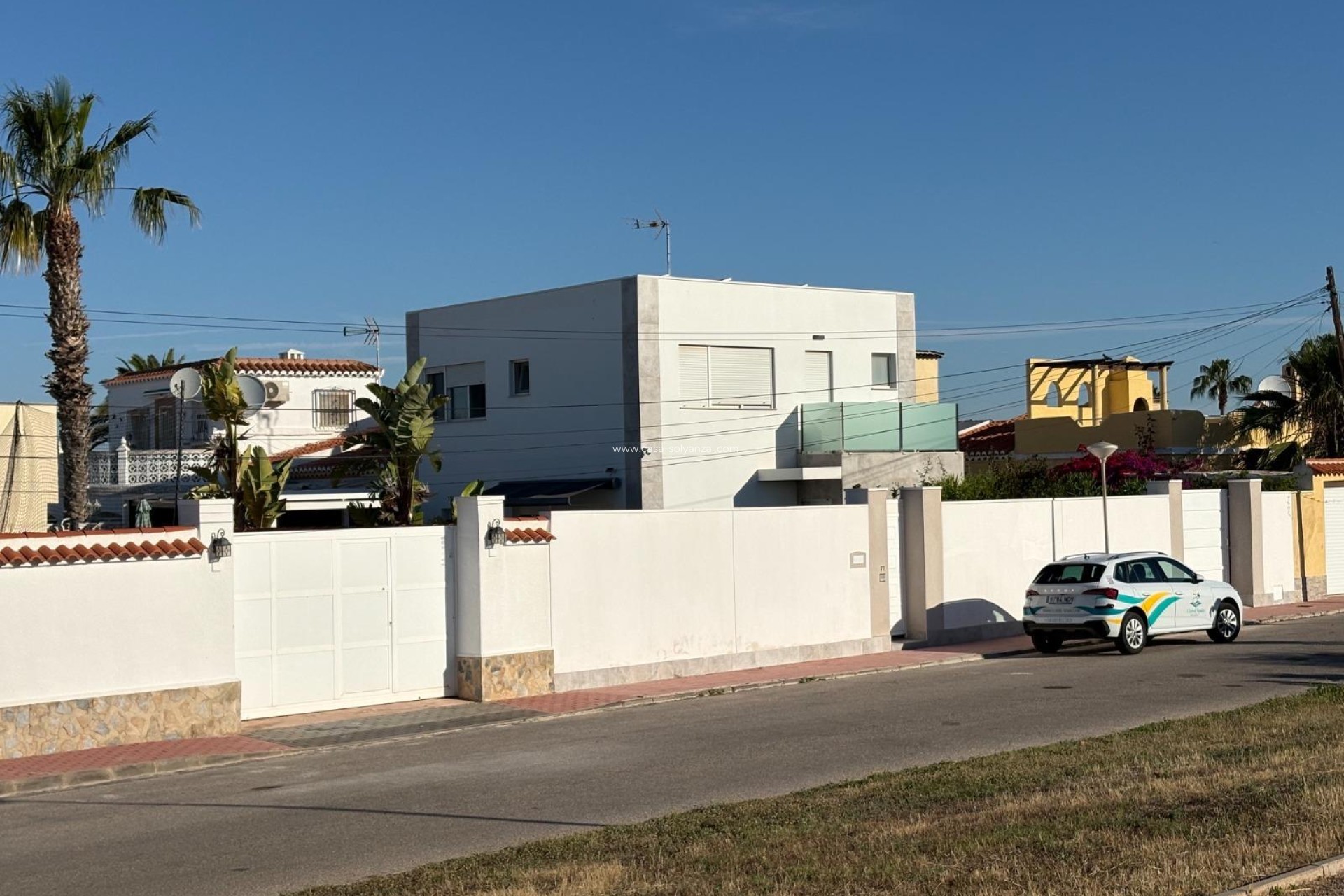 Resale - Villa - Torrevieja - La Siesta
