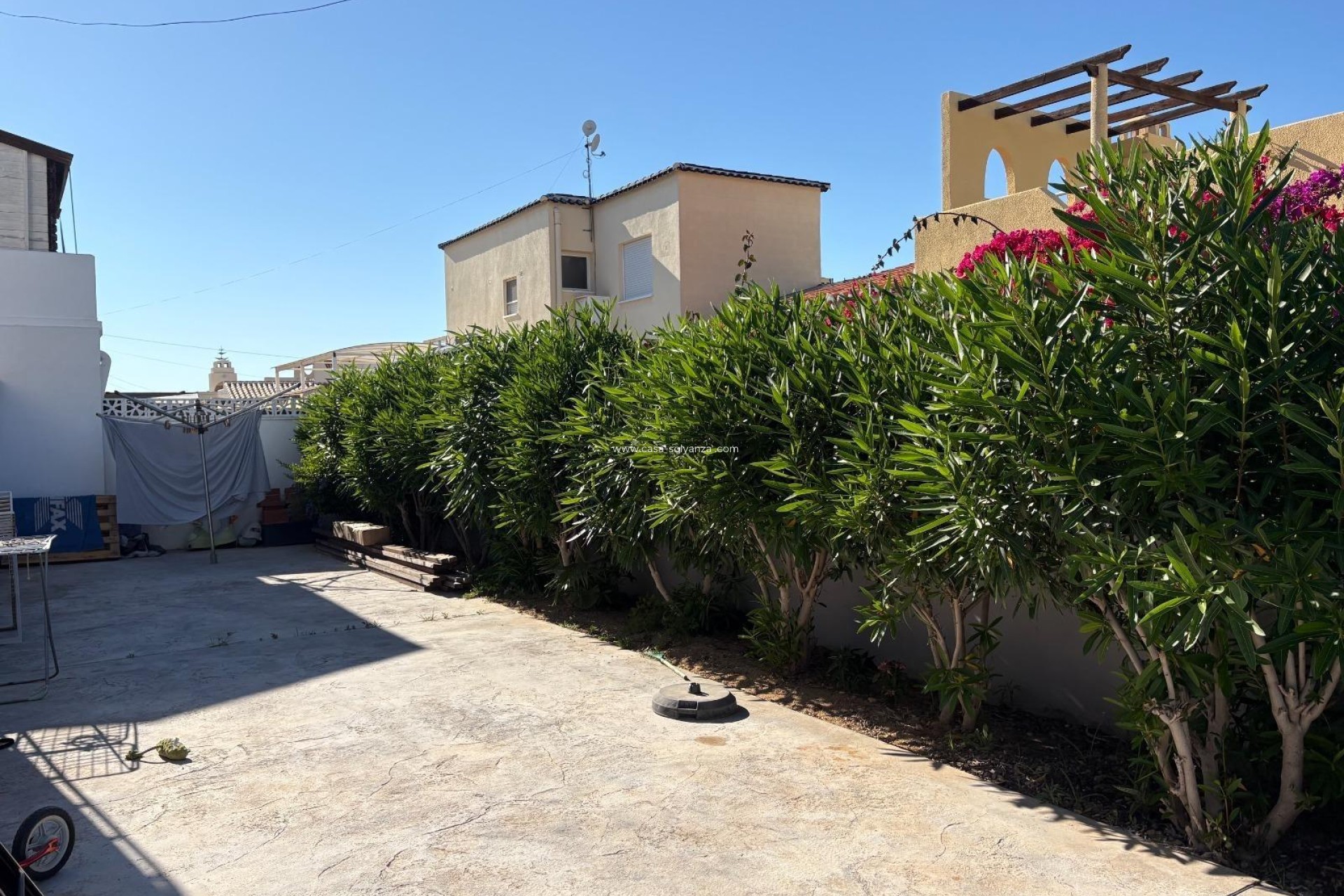 Resale - Villa - Torrevieja - La Siesta