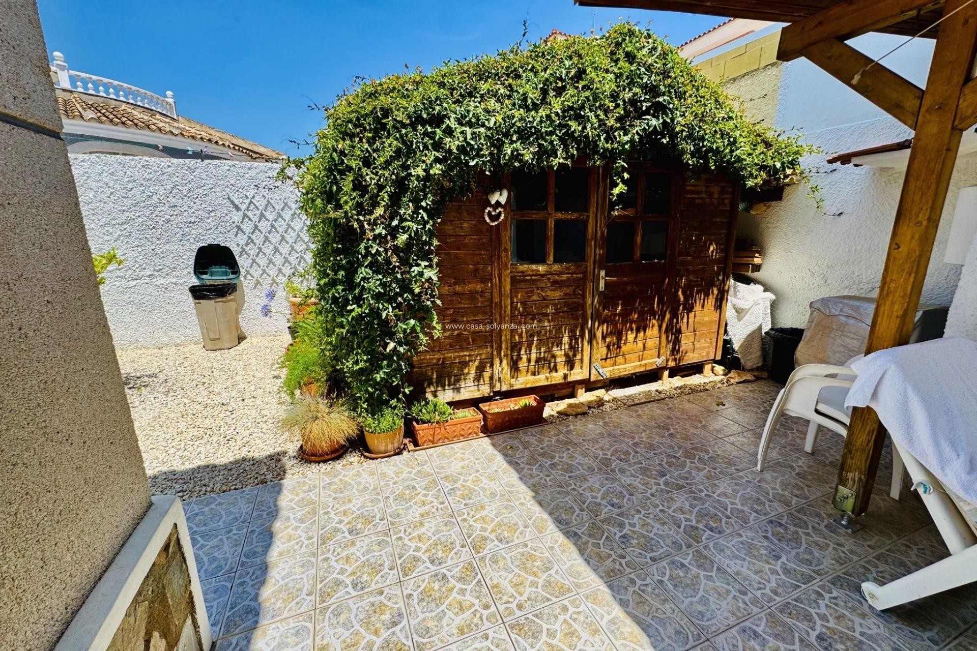 Resale - Villa - Torrevieja - La Siesta