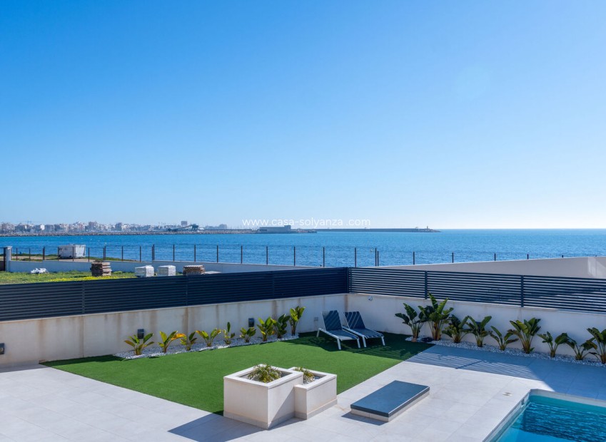 Resale - Villa - Torrevieja - La Valeta