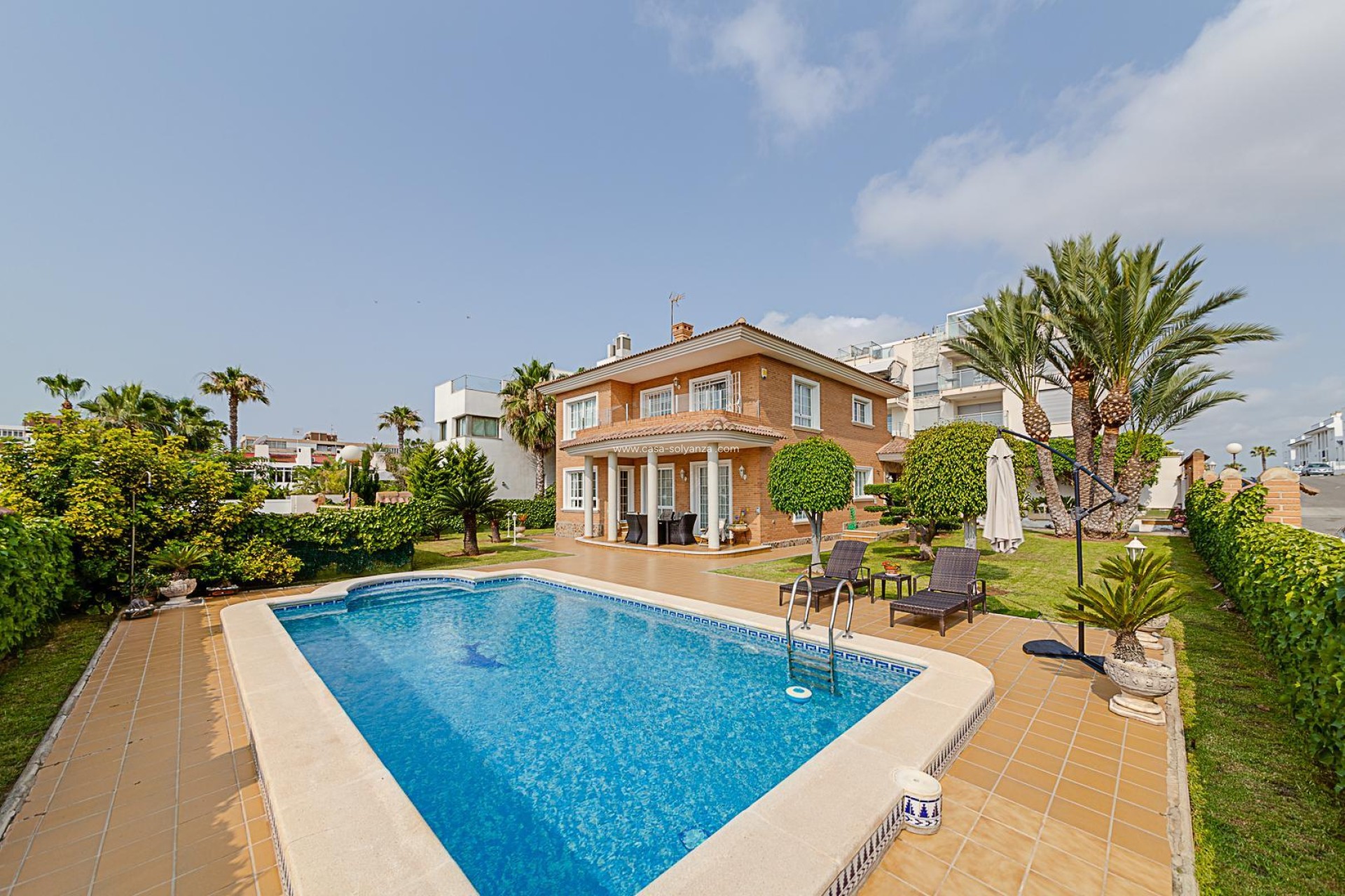 Resale - Villa - Torrevieja - La veleta