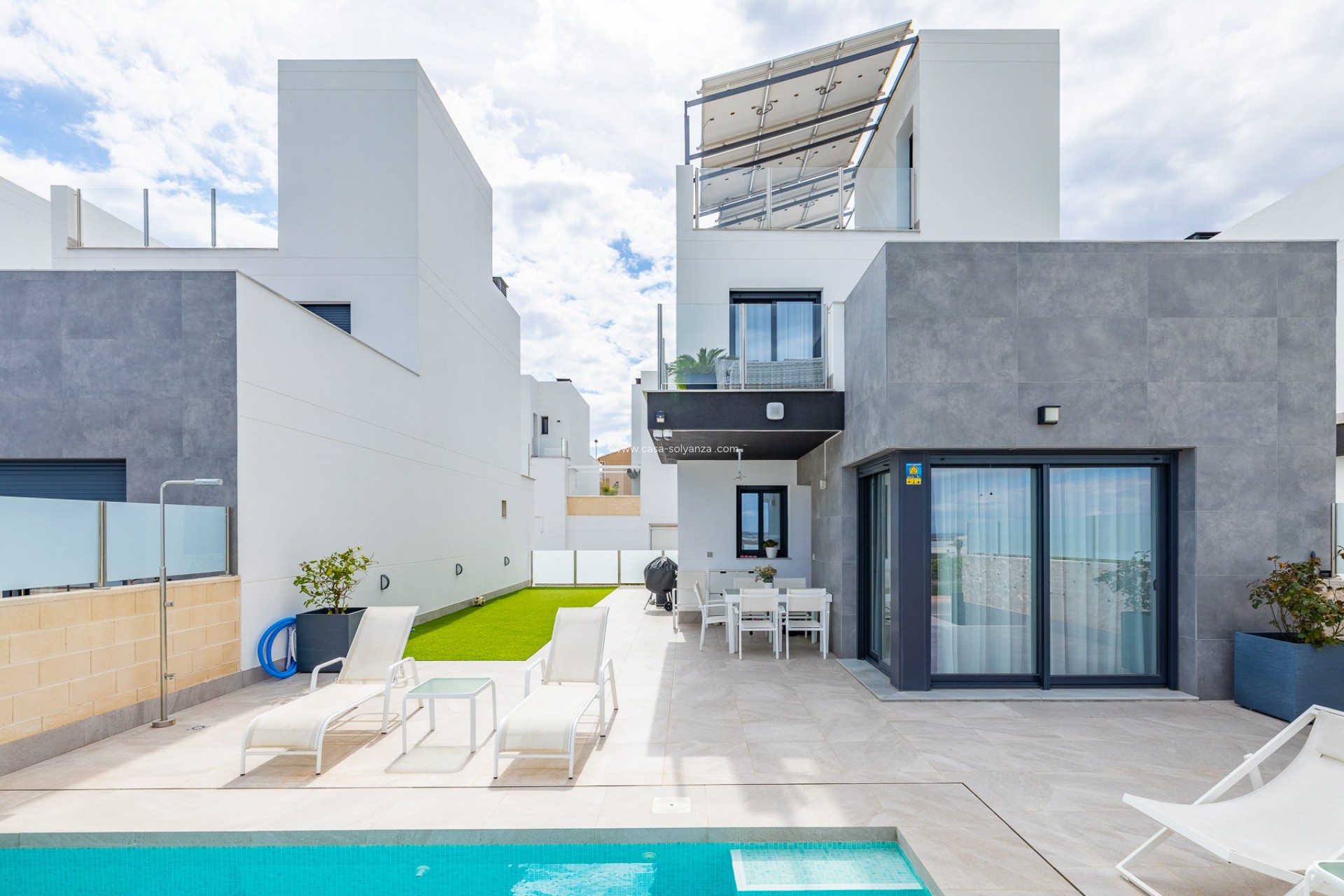 Resale - Villa - Torrevieja - Los Altos