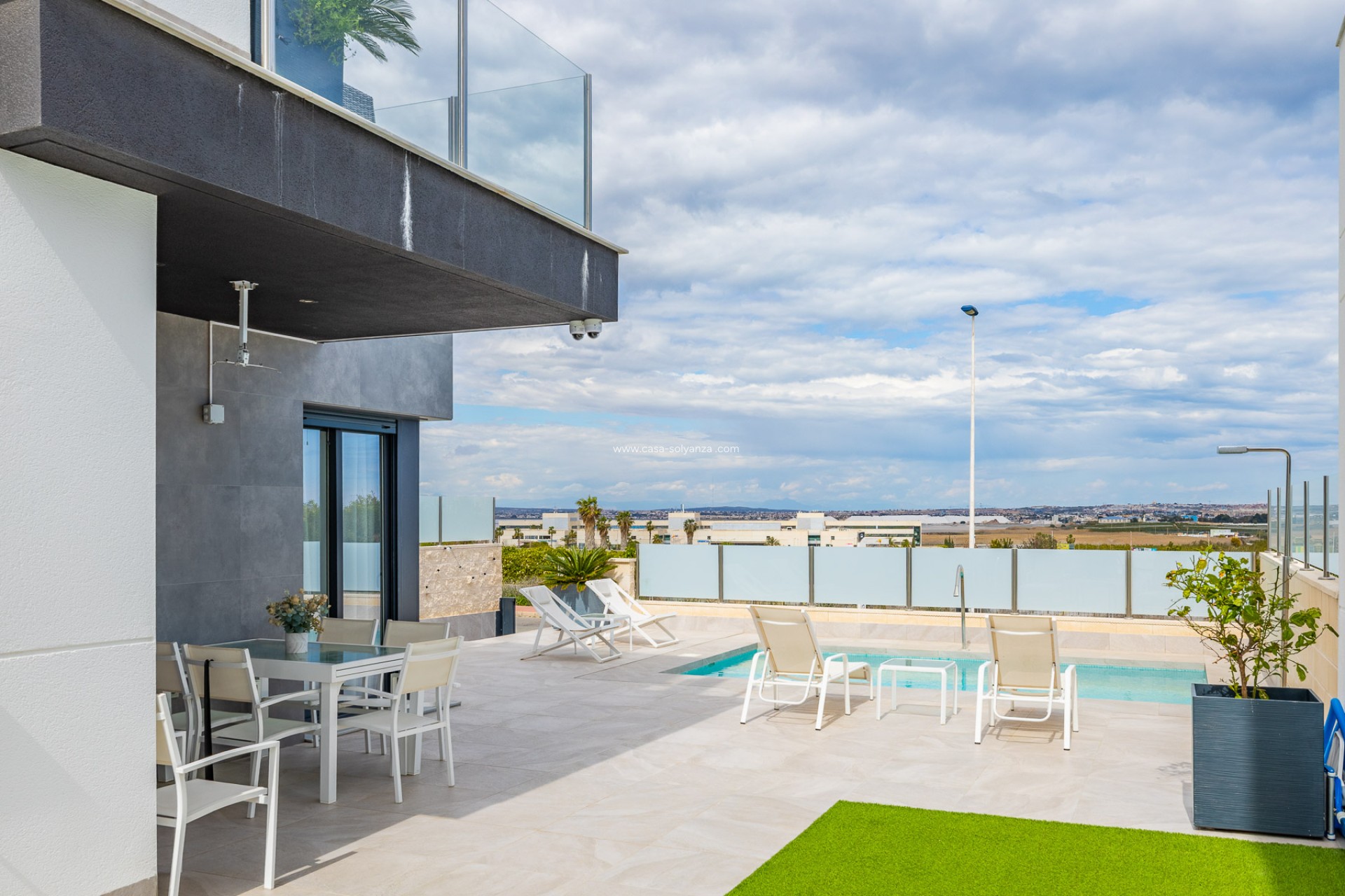 Resale - Villa - Torrevieja - Los Altos