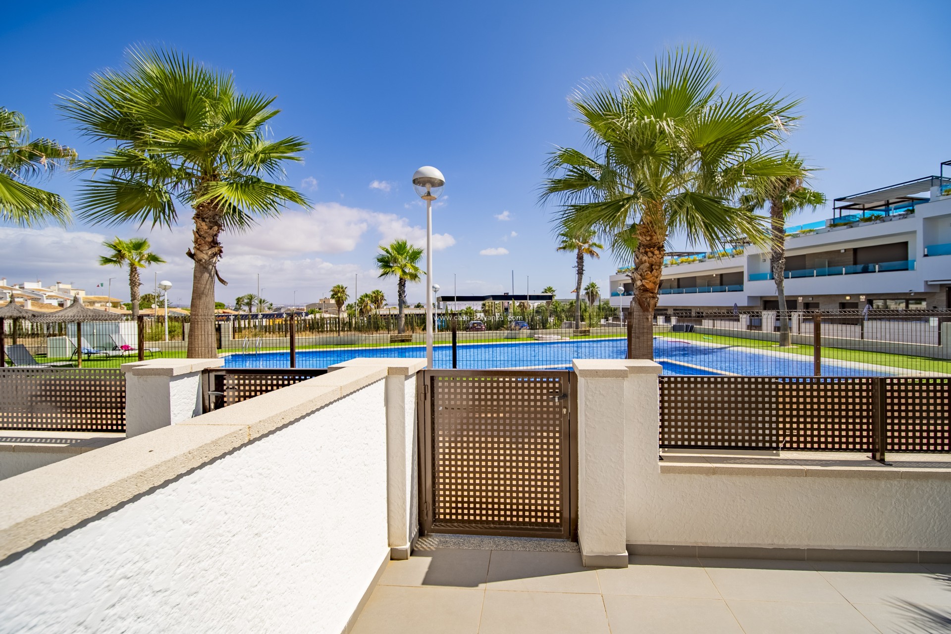 Resale - Villa - Torrevieja - Los Altos