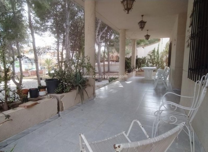 Resale - Villa - Torrevieja - Los Balcones