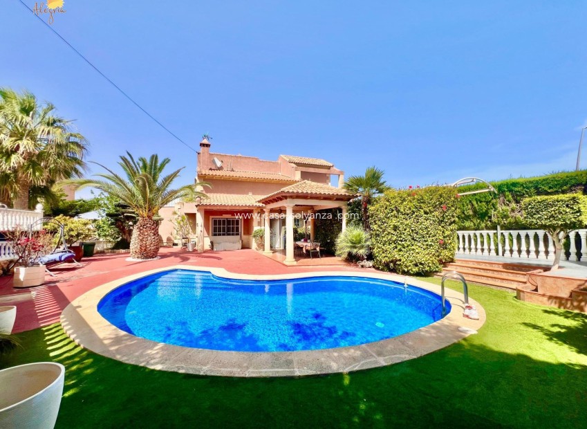 Resale - Villa - Torrevieja - Los Balcones