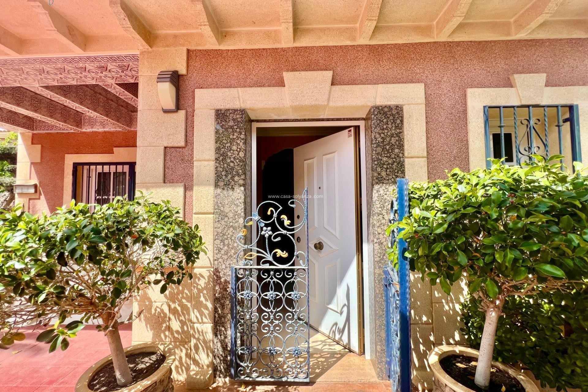 Resale - Villa - Torrevieja - Los Balcones