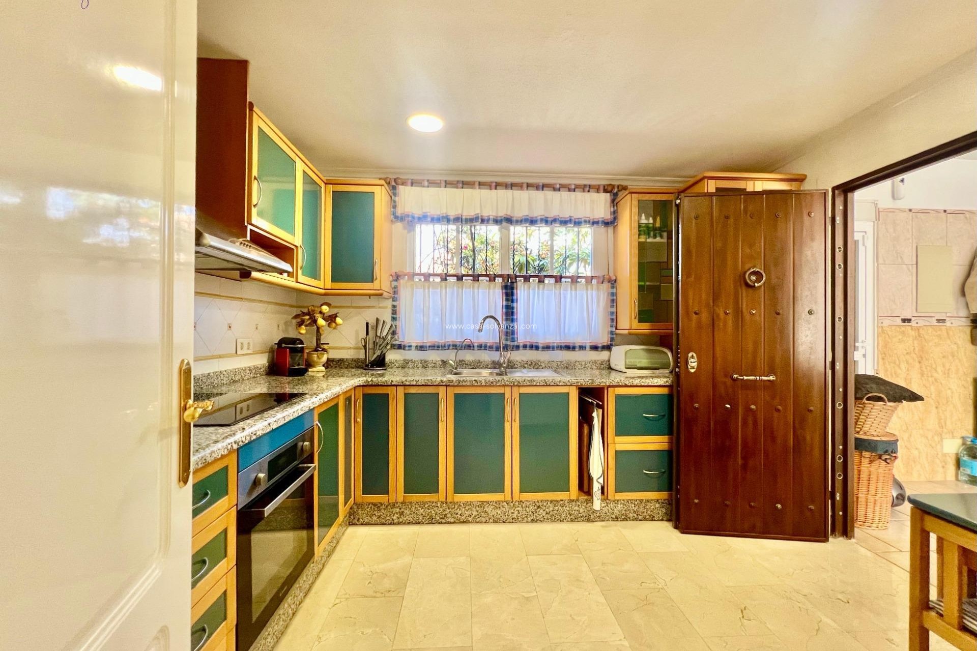 Resale - Villa - Torrevieja - Los Balcones