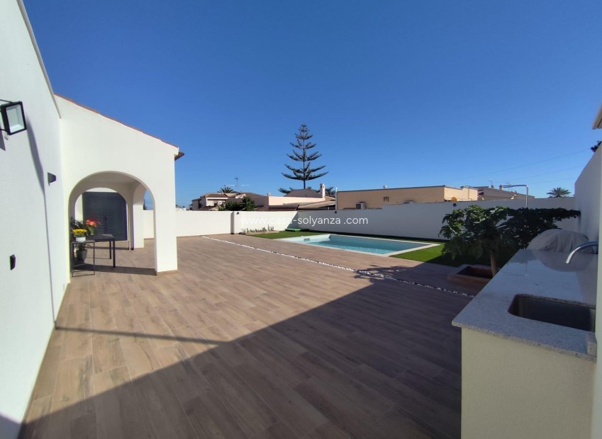Resale - Villa - Torrevieja - Los Balcones