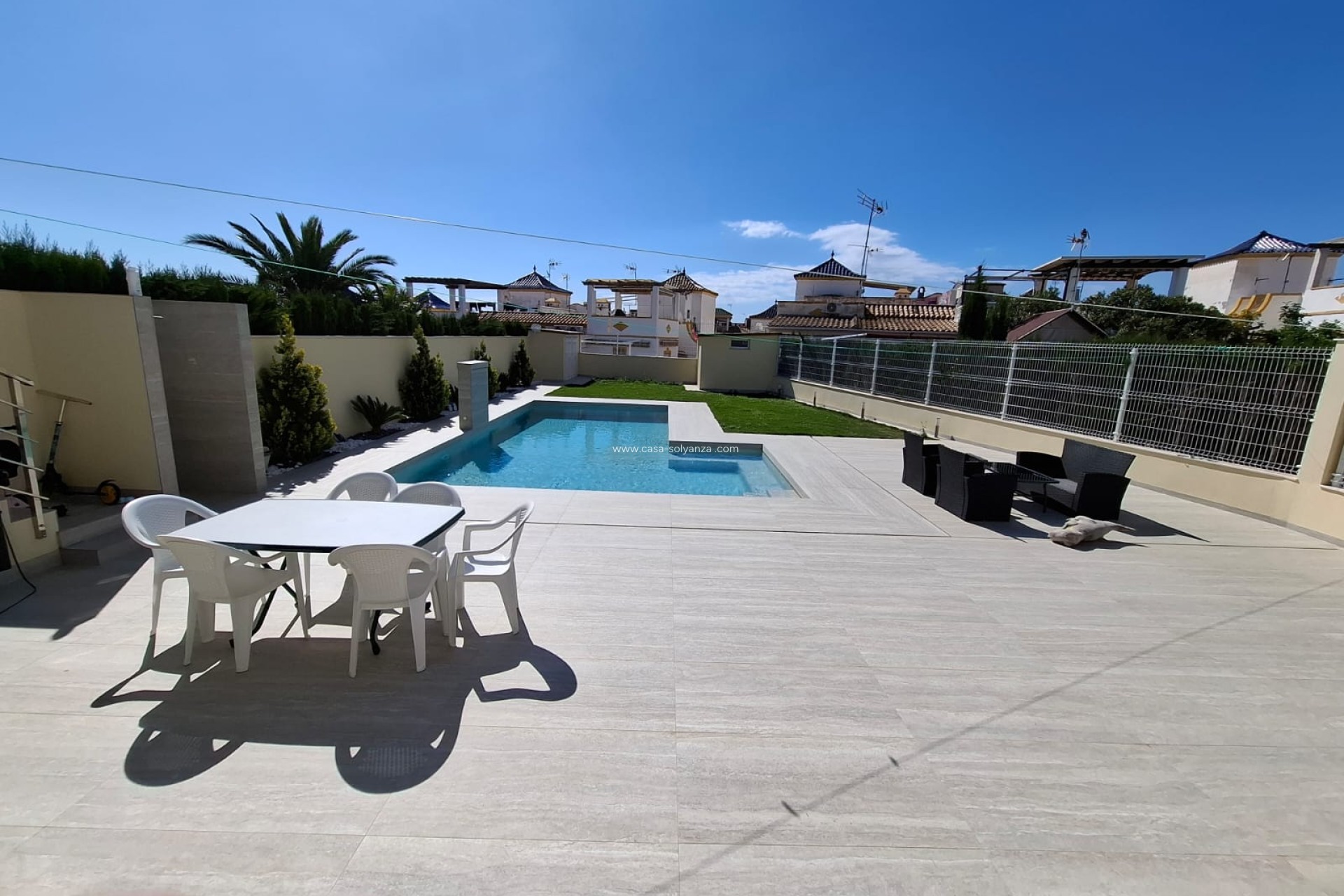 Resale - Villa - Torrevieja - Los Balcones