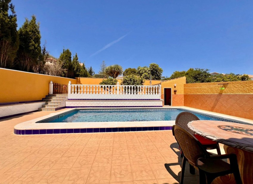 Resale - Villa - Torrevieja - Los Balcones
