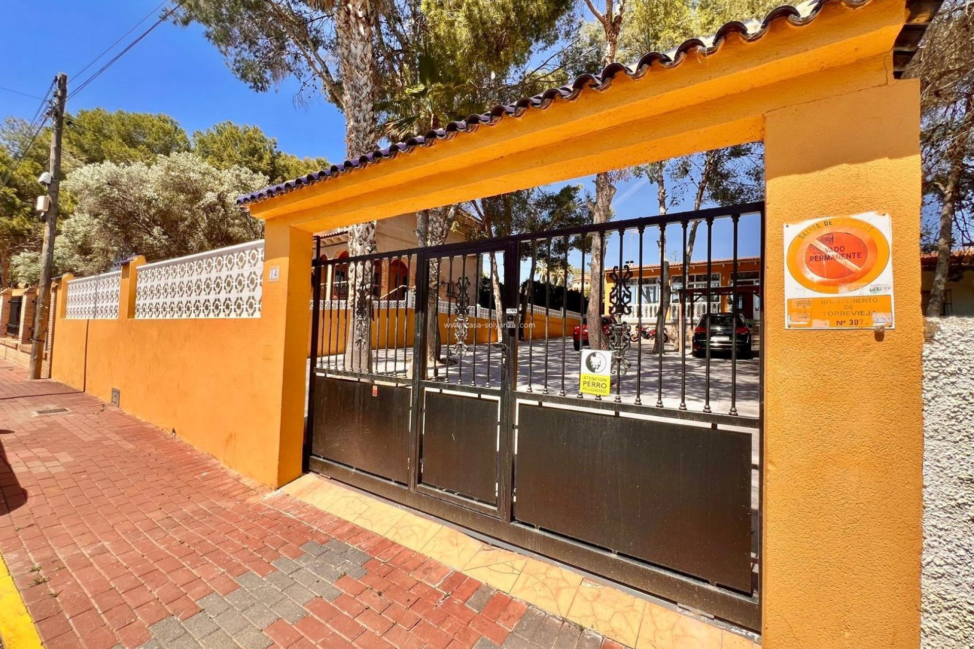 Resale - Villa - Torrevieja - Los Balcones
