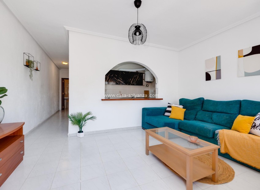 Resale - Villa - Torrevieja - Nueva Torrevieja
