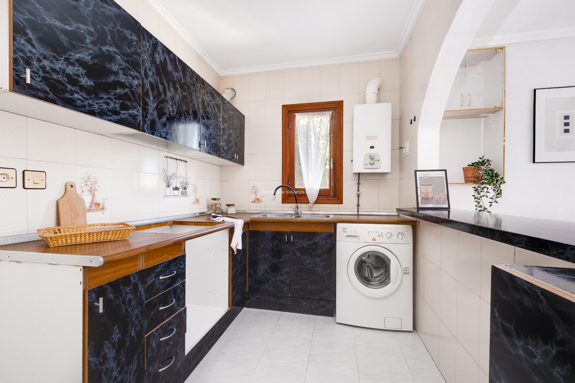 Resale - Villa - Torrevieja - Nueva Torrevieja