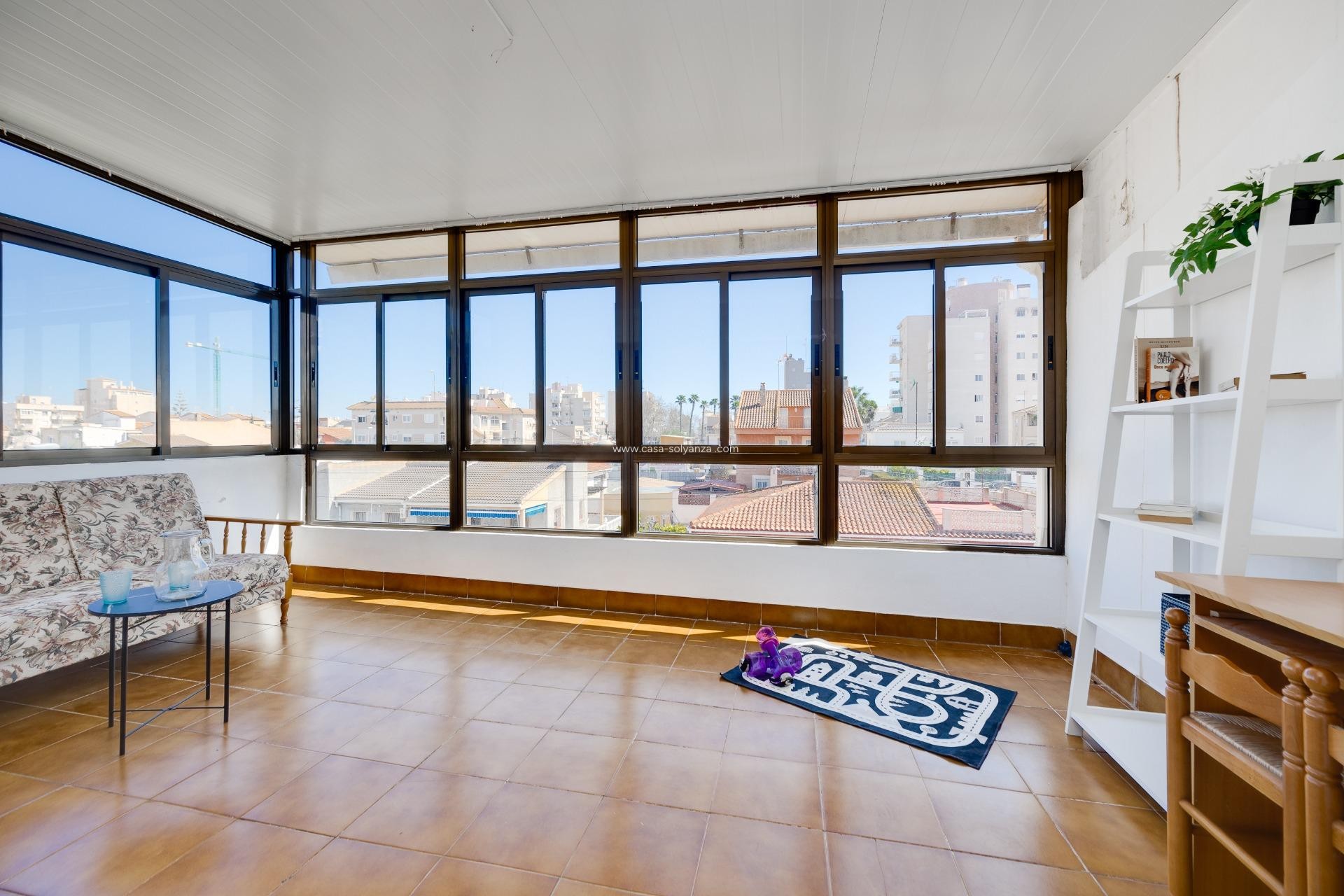 Resale - Villa - Torrevieja - Nueva Torrevieja