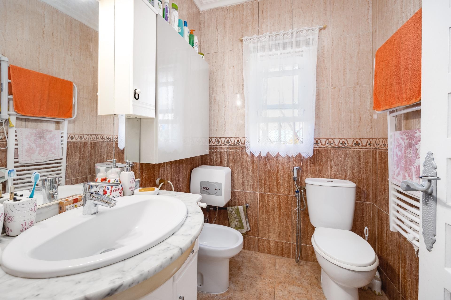 Resale - Villa - Torrevieja - Playa de los Locos