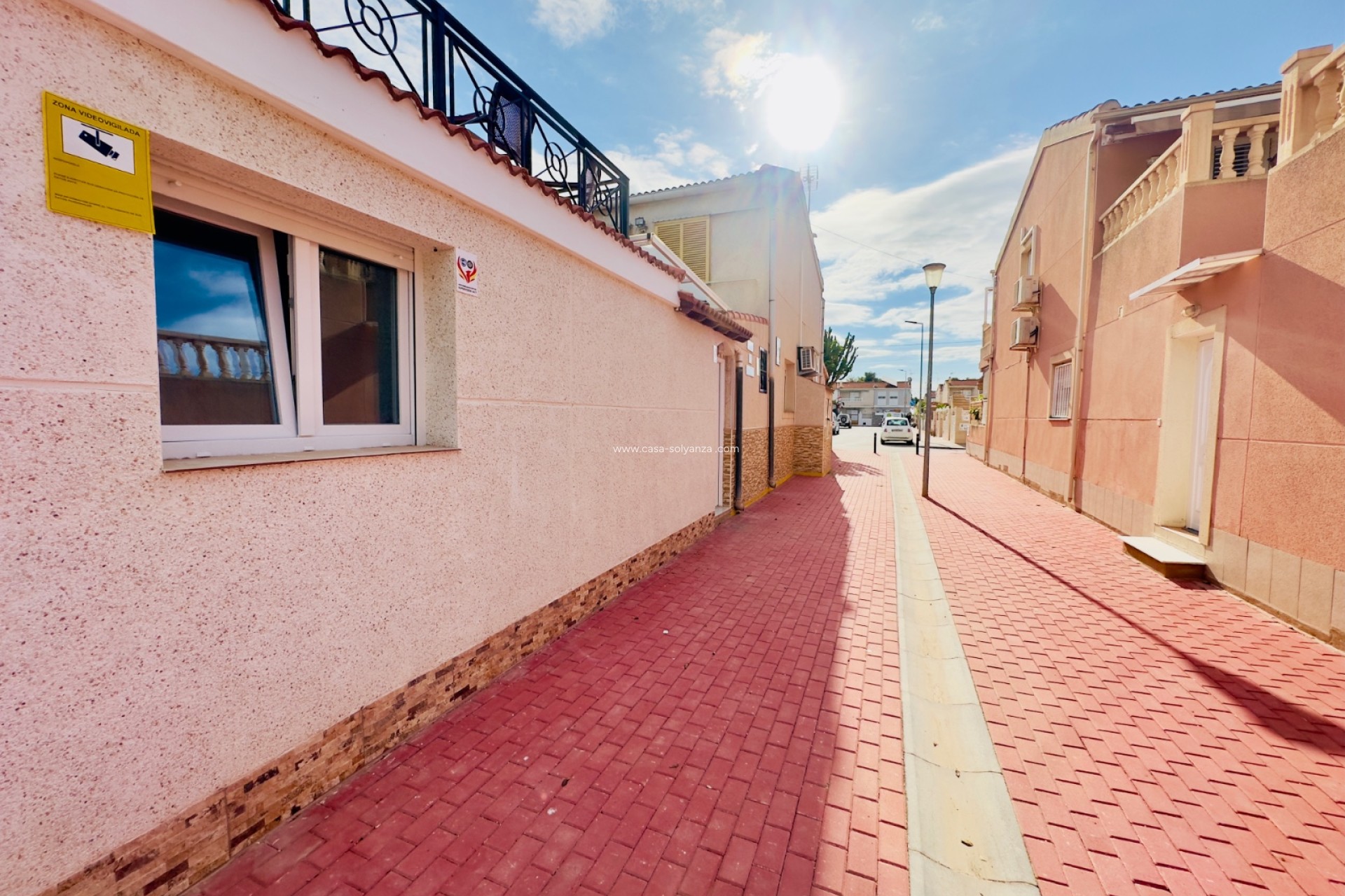 Resale - Villa - Torrevieja - Playa De Los Naufragos