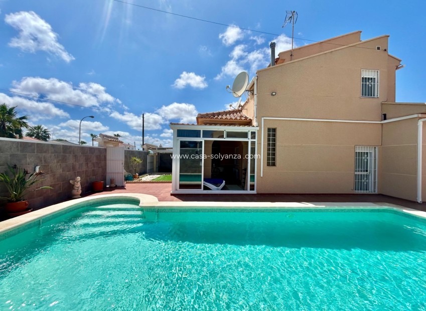 Resale - Villa - Torrevieja - San Luis